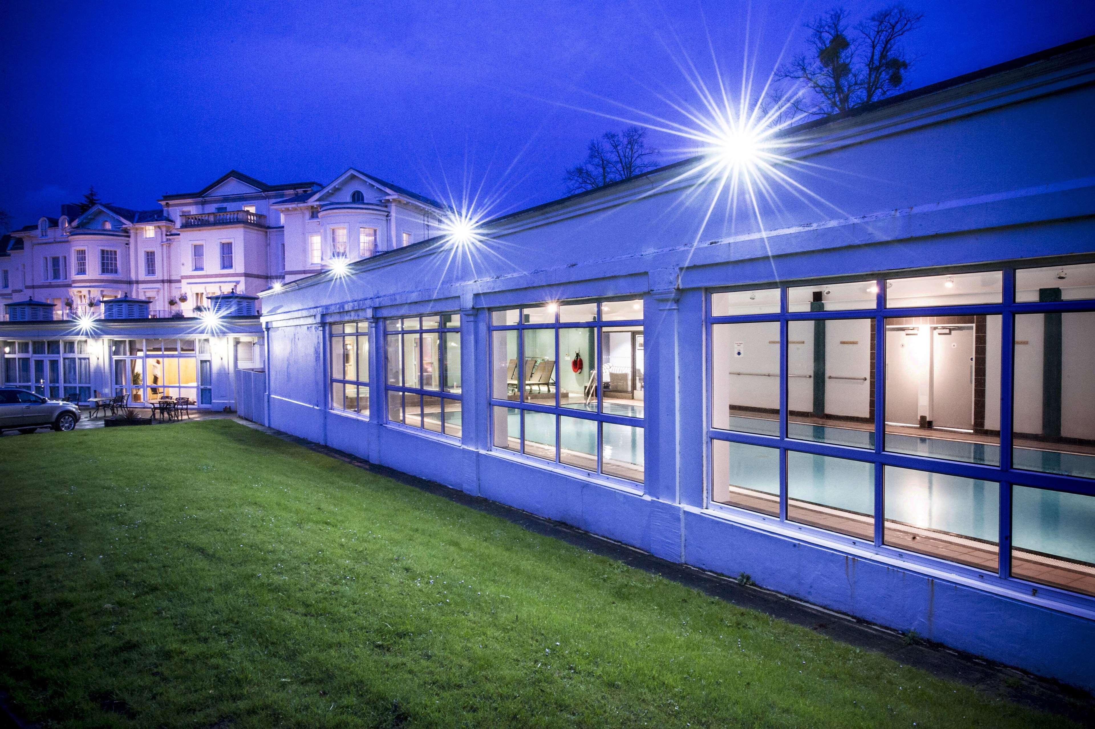 Doubletree By Hilton Cheltenham-Cotswolds Exterior foto