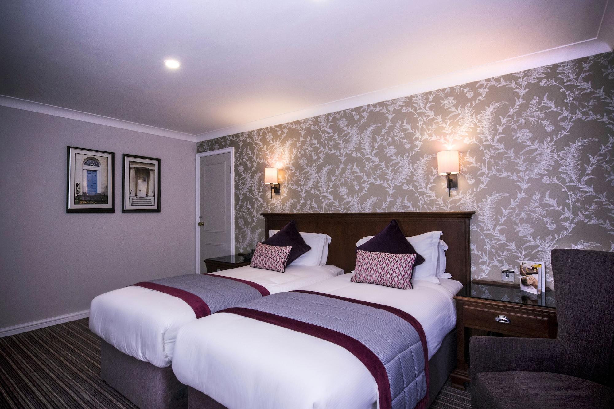 Doubletree By Hilton Cheltenham-Cotswolds Exterior foto