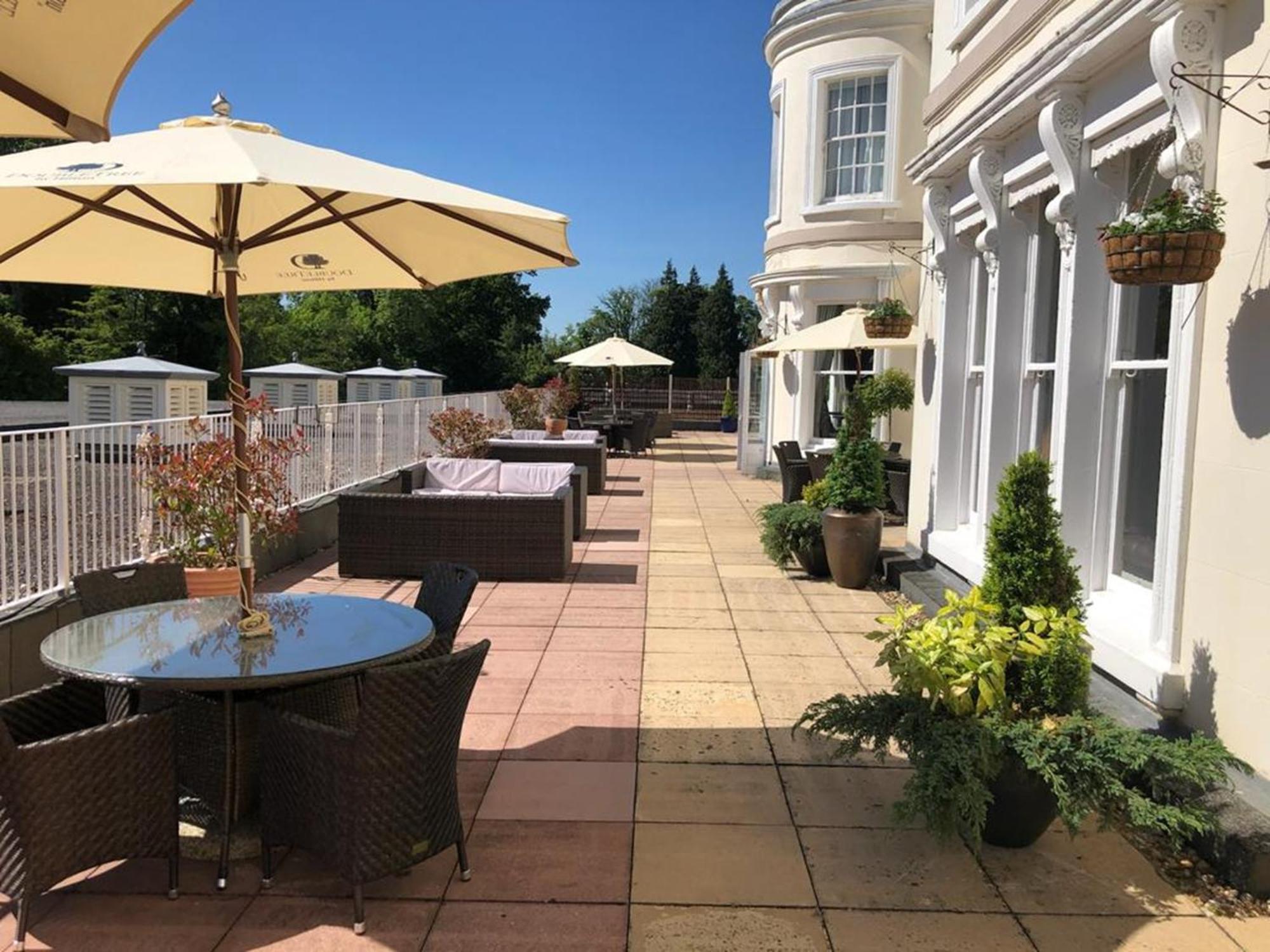 Doubletree By Hilton Cheltenham-Cotswolds Exterior foto