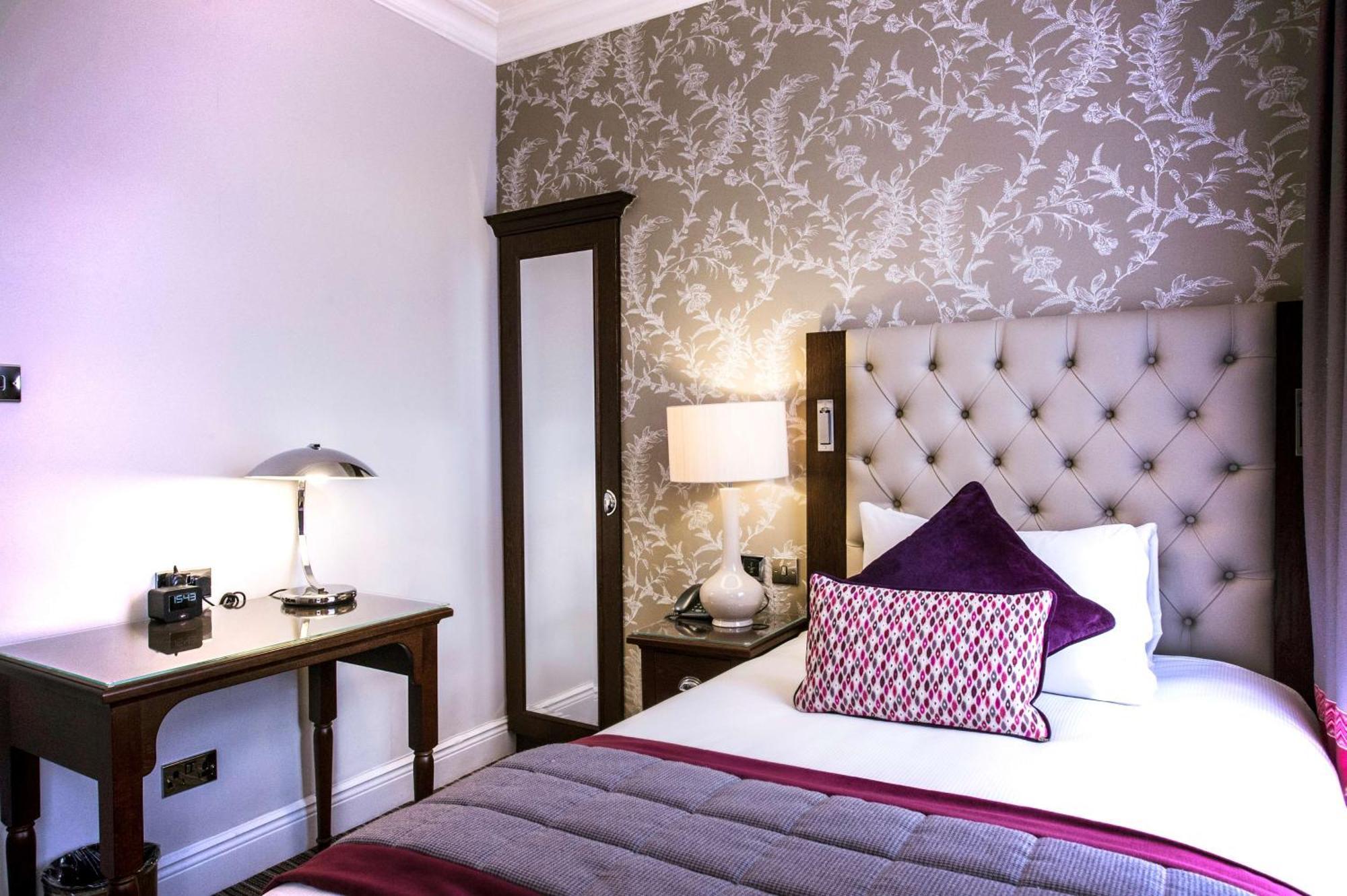 Doubletree By Hilton Cheltenham-Cotswolds Exterior foto